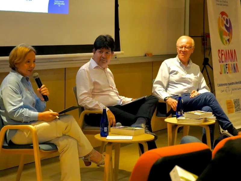 Historia-VMU-Libro- Javeriana 