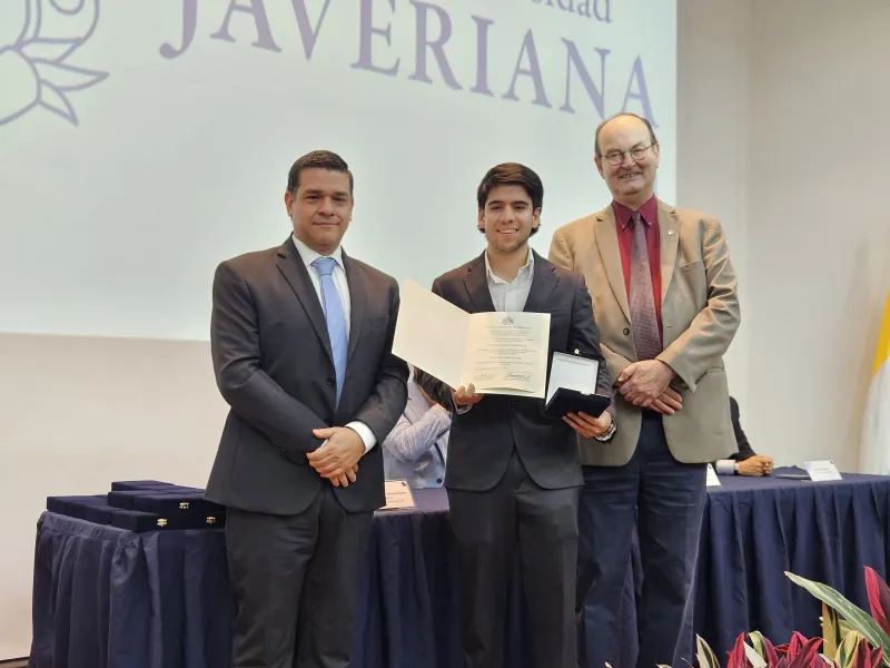 Cruz San Pedro Claver: 25 estudiantes reconocidos por sus calidades humanas y espíritu javeriano