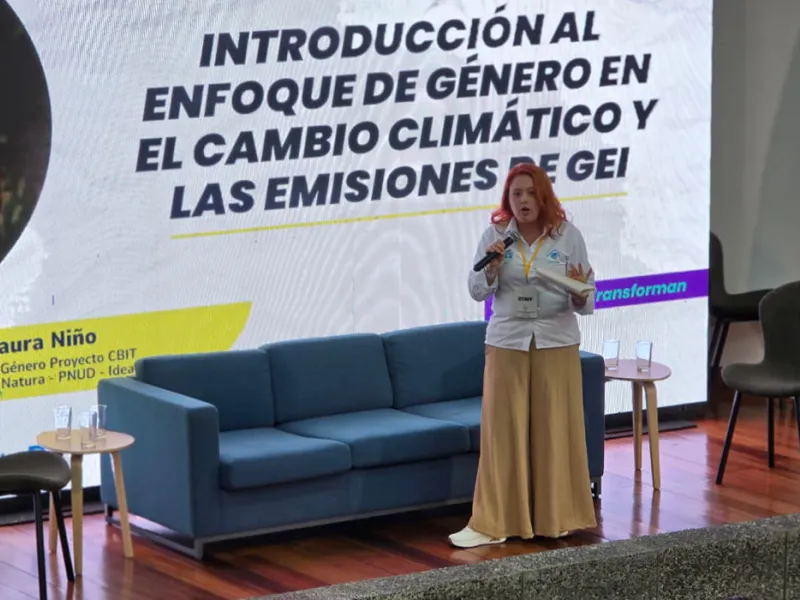 El poder de los datos y las voces de las mujeres frente al cambio climático El poder de los datos y las voces de las mujeres frente al cambio climático