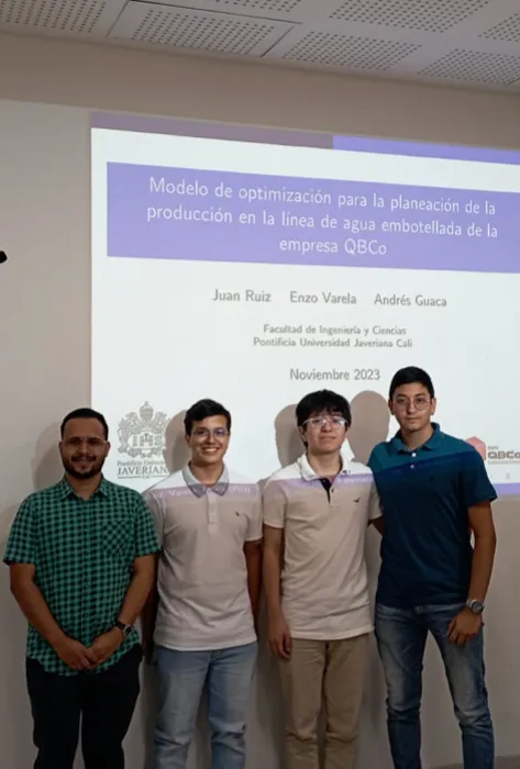 Éxito en la optimización matemática, la clase que se destaca con proyectos innovadores